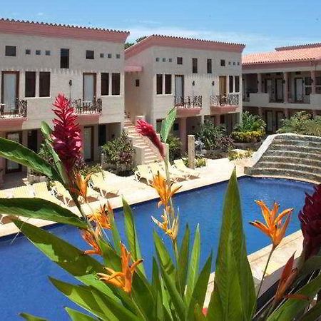 Las Sirenas Hotel And Condos West Bay Exterior foto